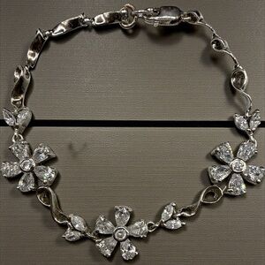 925 Stamped Swarkowki Flowers 🌹 6.5 long